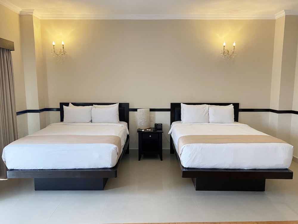 Hotel Palacio Maya 12/83