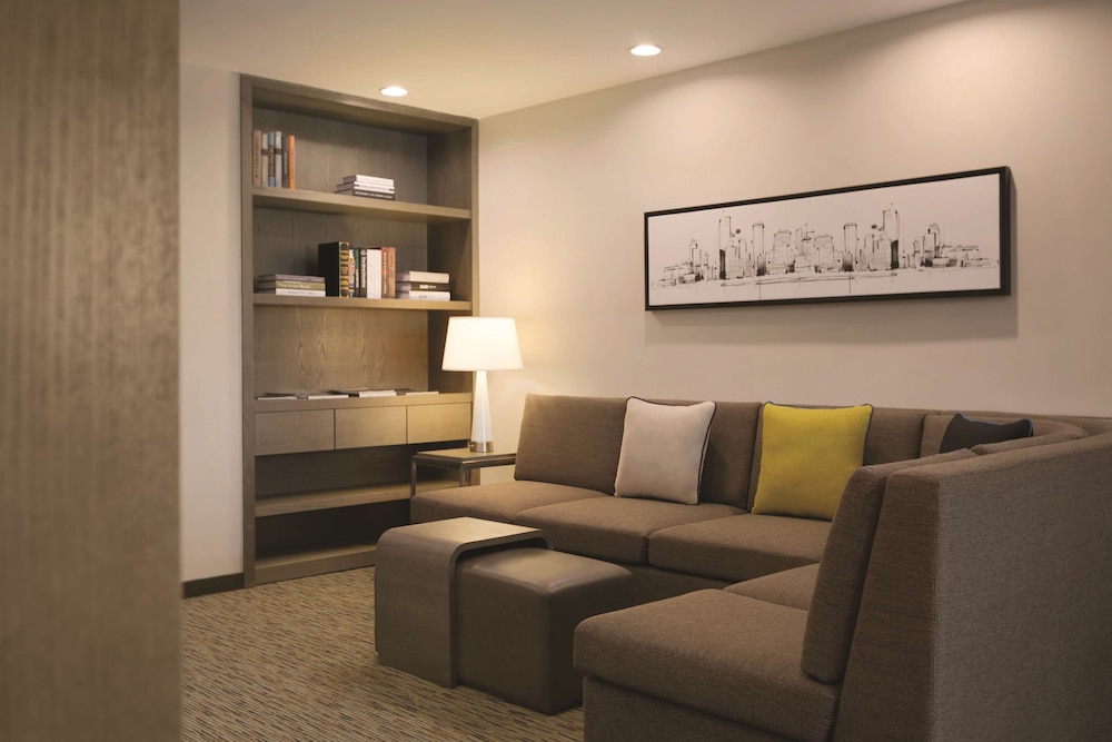 Hyatt House Shenzhen Airport 46/70