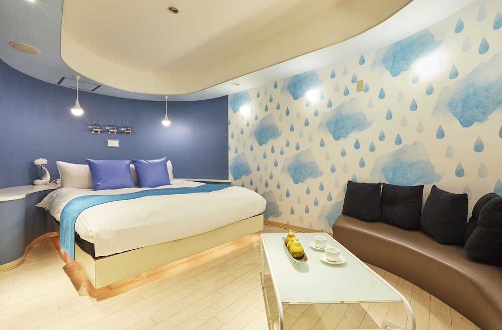 Hotel Love 15/50