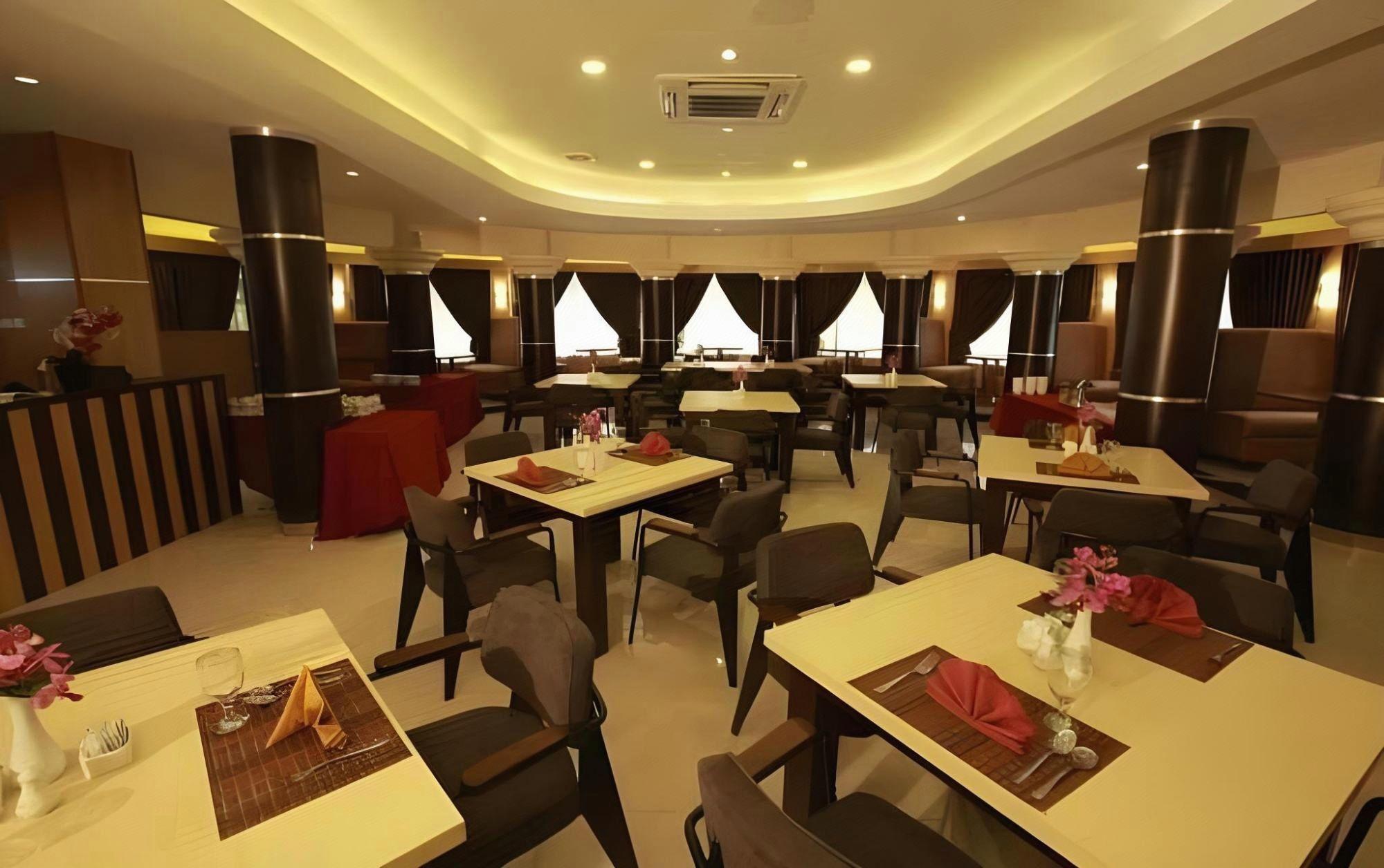 Swarna Dwipa Hotel 43/54