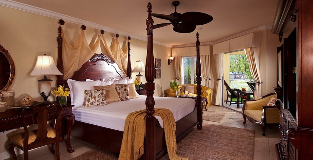 Sandals South Coast - Adults Only 17/70