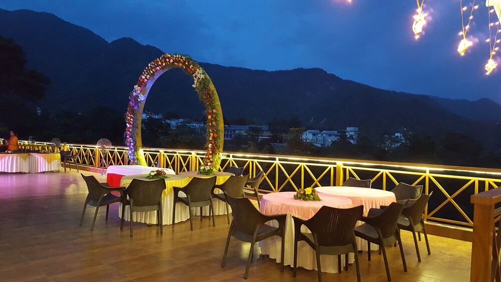 Hotel Rajpur Heights 27/50
