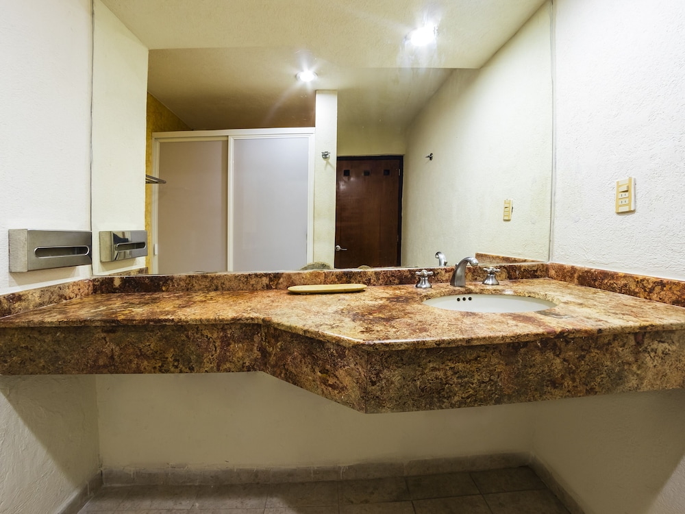 Casabella Art/Boutique Hotel 7/70
