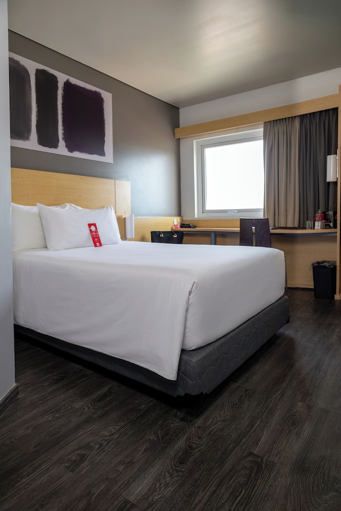 Ibis Hermosillo 18/47