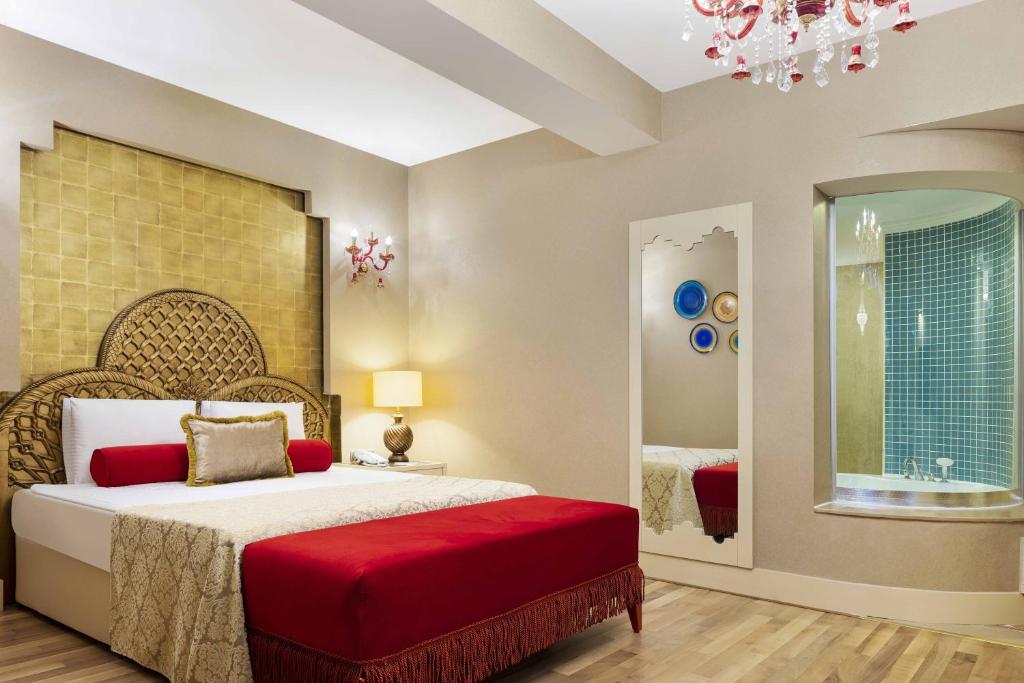 Superior, Queen Bed