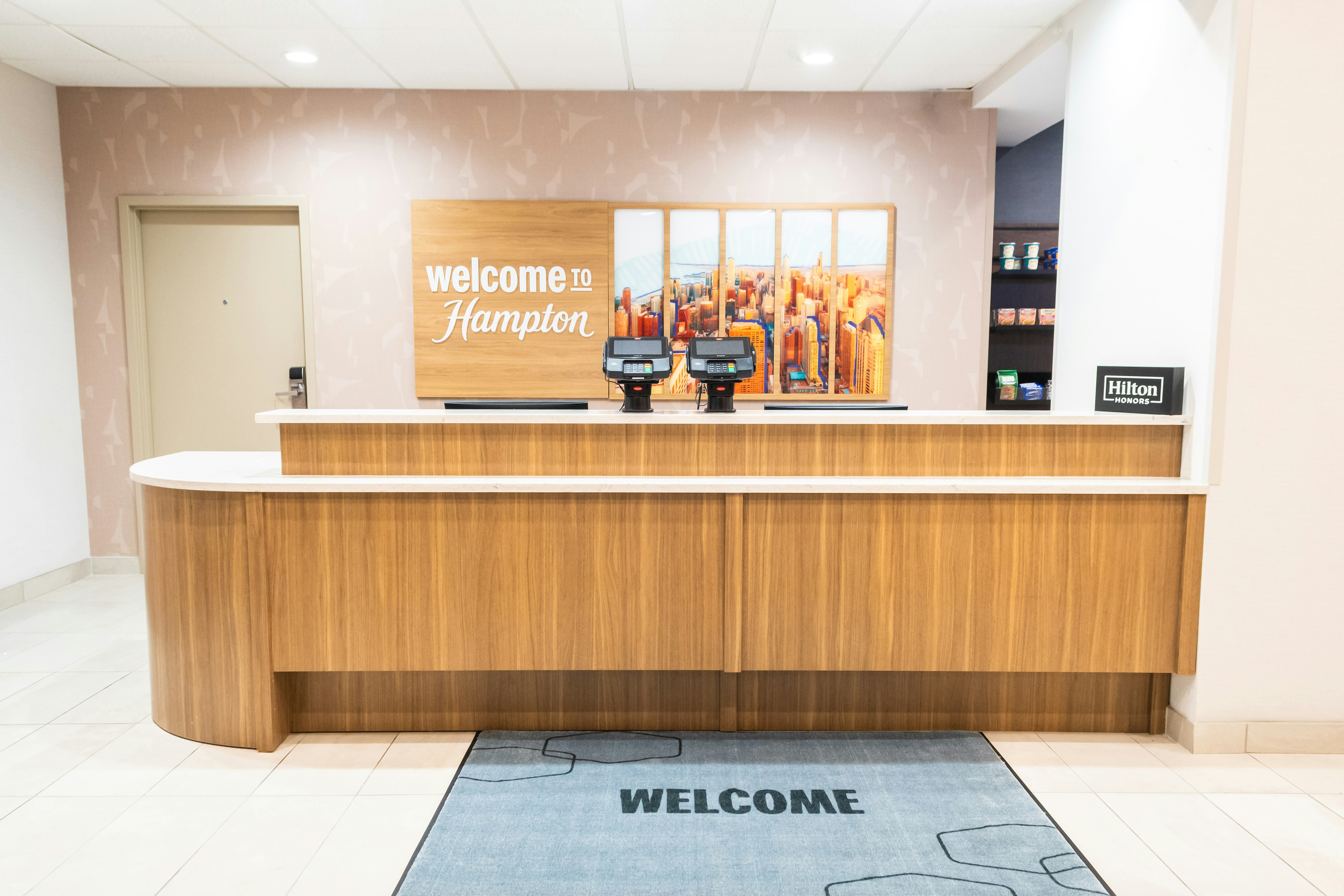 Hampton Inn Suites Addison 11/58