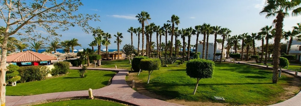 Lotus Bay Resort 35/43