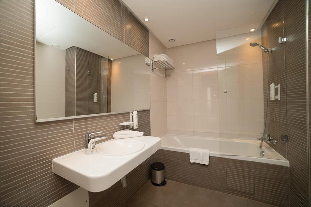 غرفة قياسية بسرير كوين، ONOMO Hotel Rabat Terminus 9/9