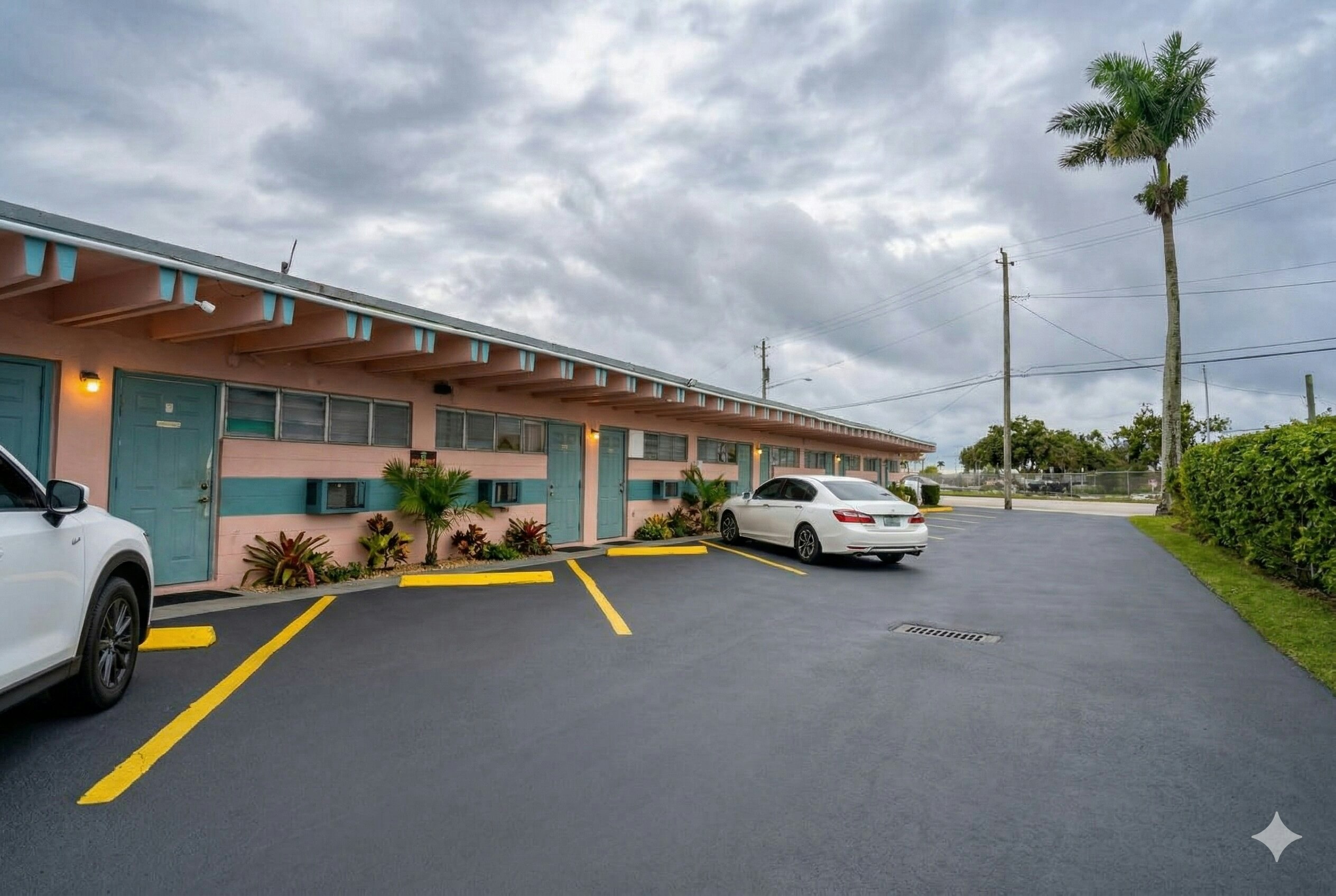 OYO Anhinga Motel 16/28