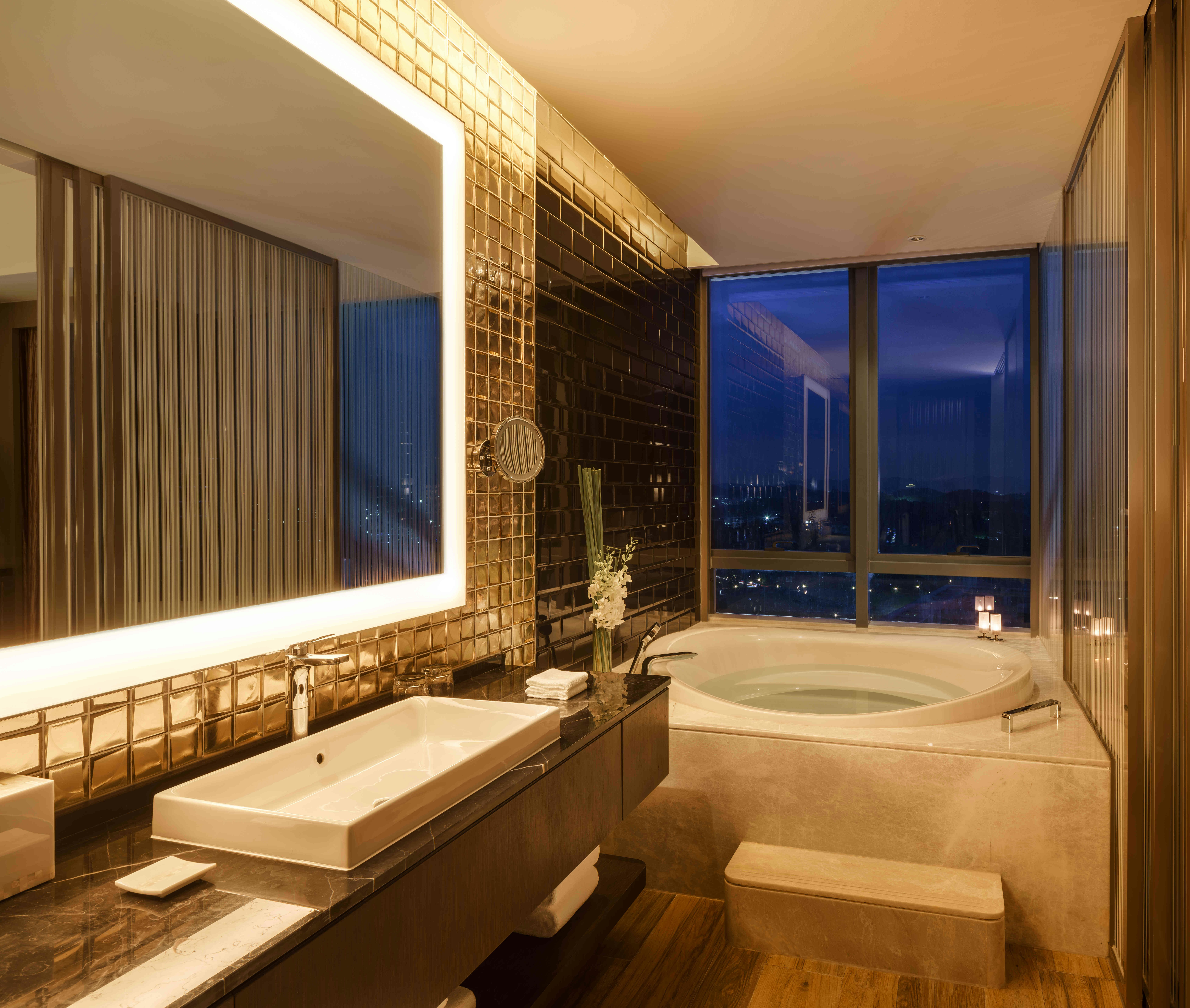 Hard Rock Hotel Shenzhen 93/94