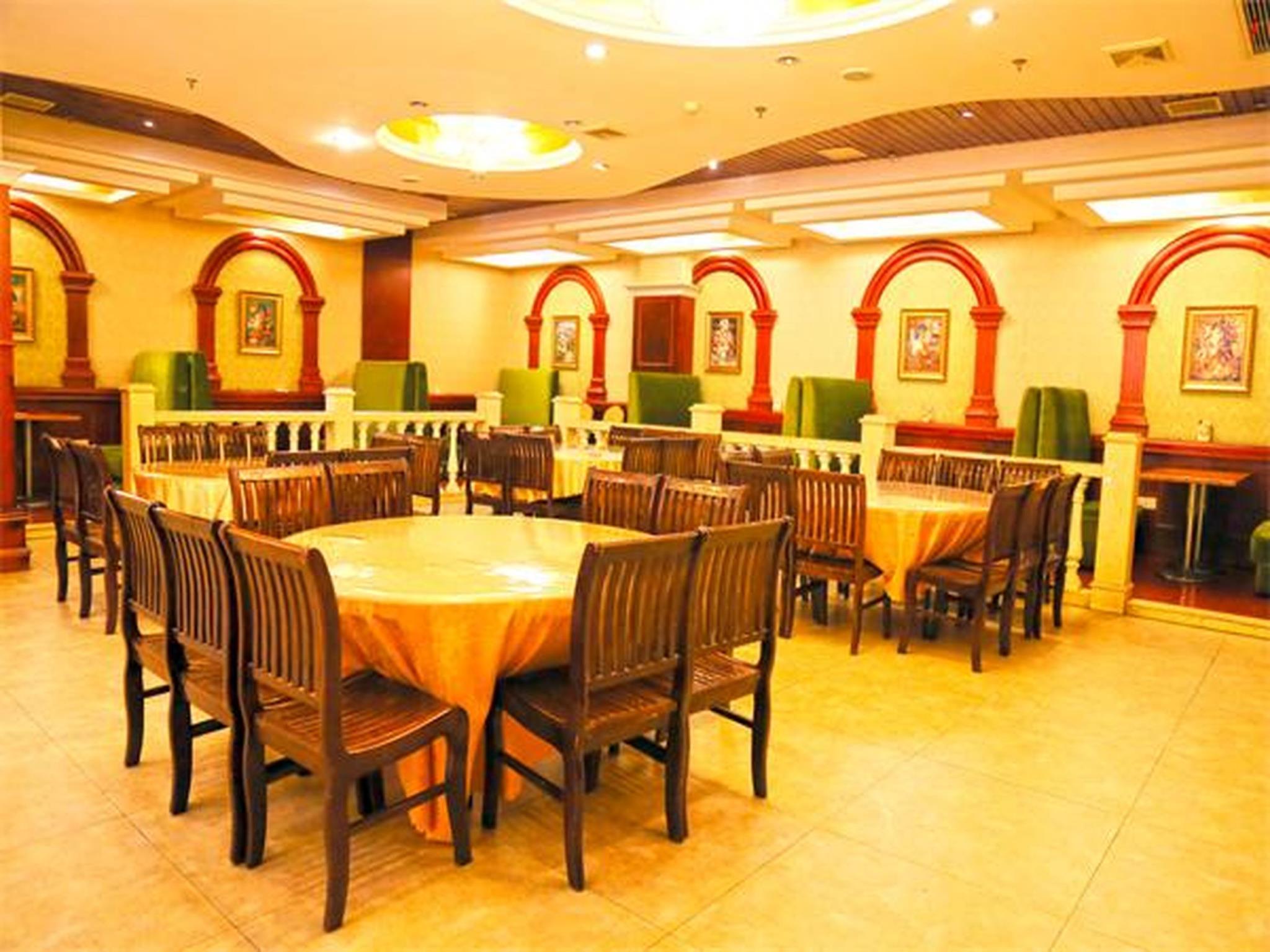 Vienna International Hotel (Suzhou Likou Furniture City) 34/42