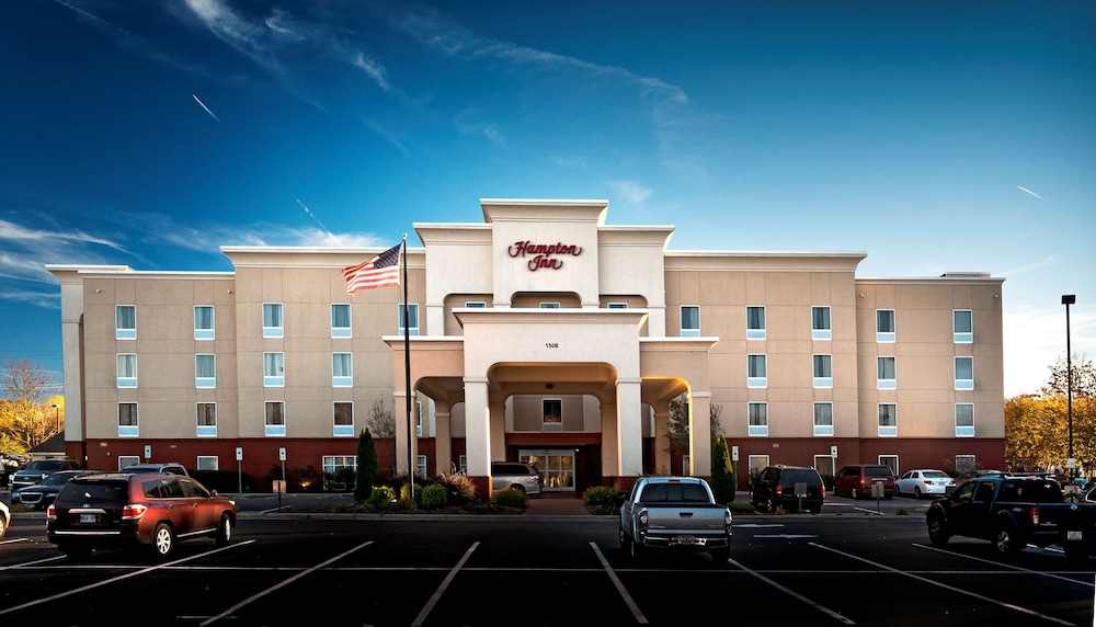 Hampton Inn Statesville 1/72