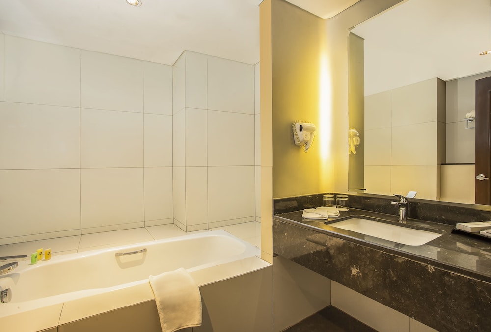 Swiss-Belhotel Bogor 60/63