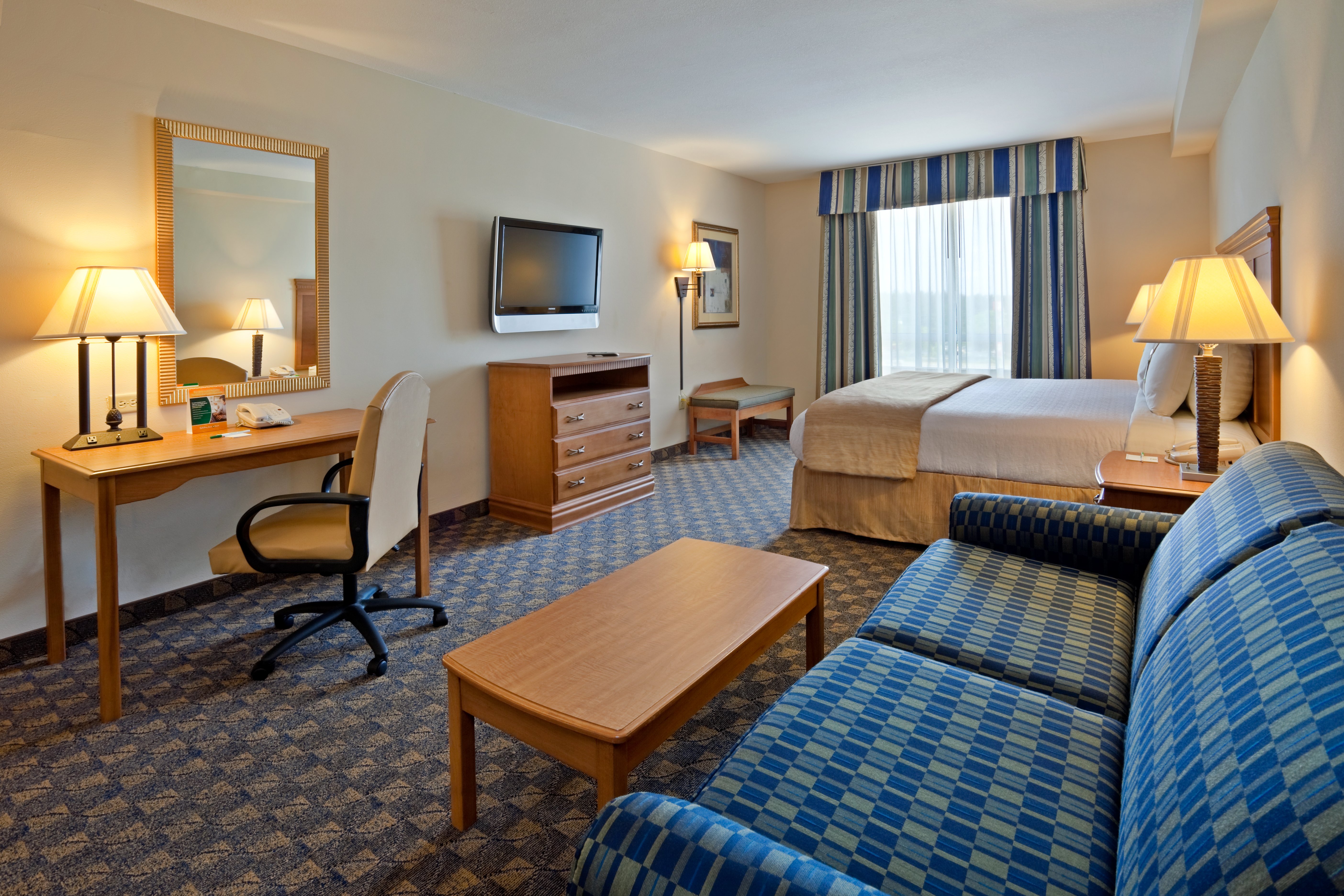 Holiday Inn Valdosta Conference Center 52/76