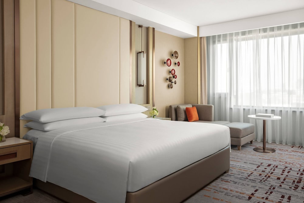 Shanghai Marriott Hotel Hongqiao 12/63