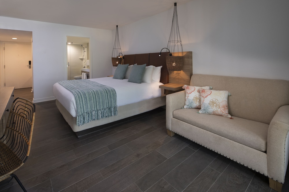 Amara Cay Resort 19/77