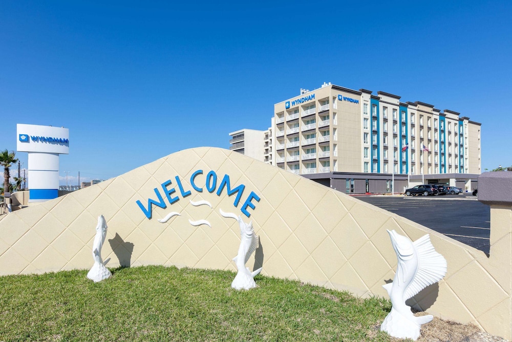 Wyndham Corpus Christi Resort North Padre Island 43/50