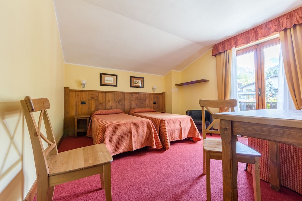 Hotel Crampon 27/69