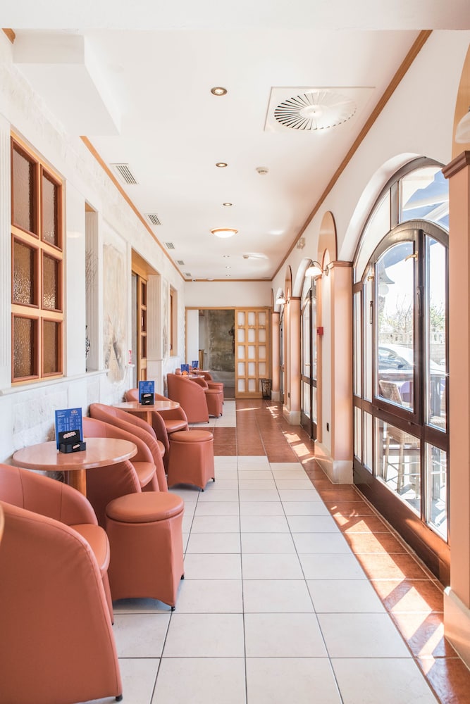 Hotel Krilo 13/71