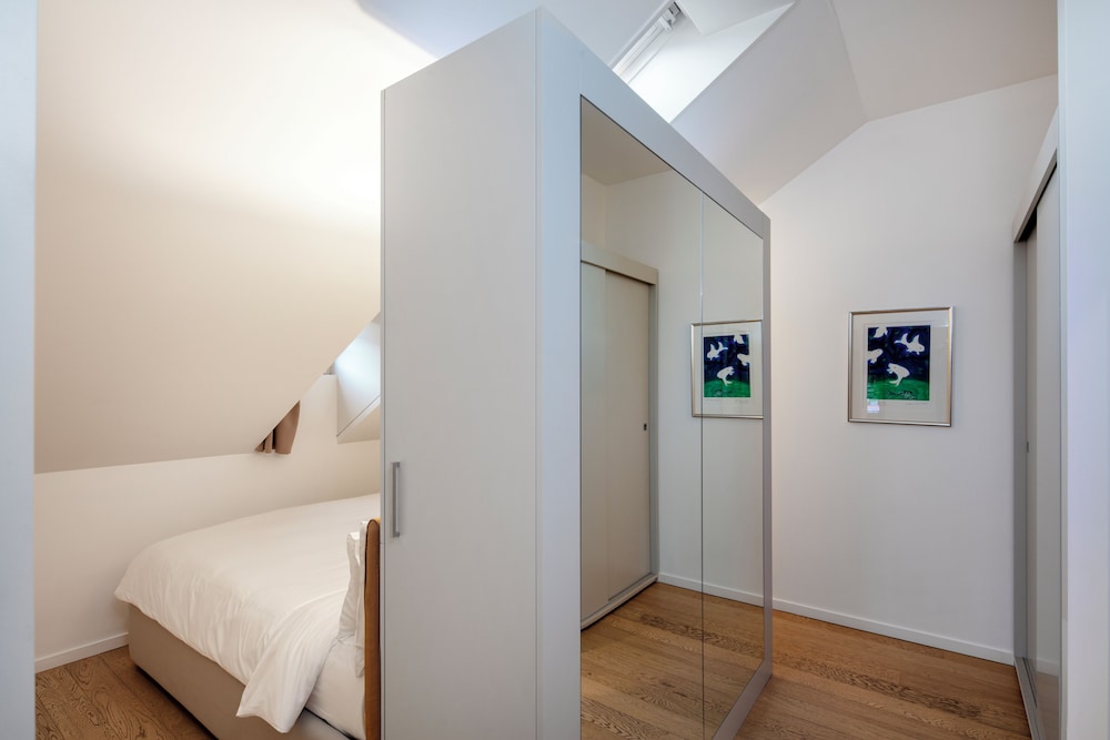 Swiss Luxury Apartments 14/47