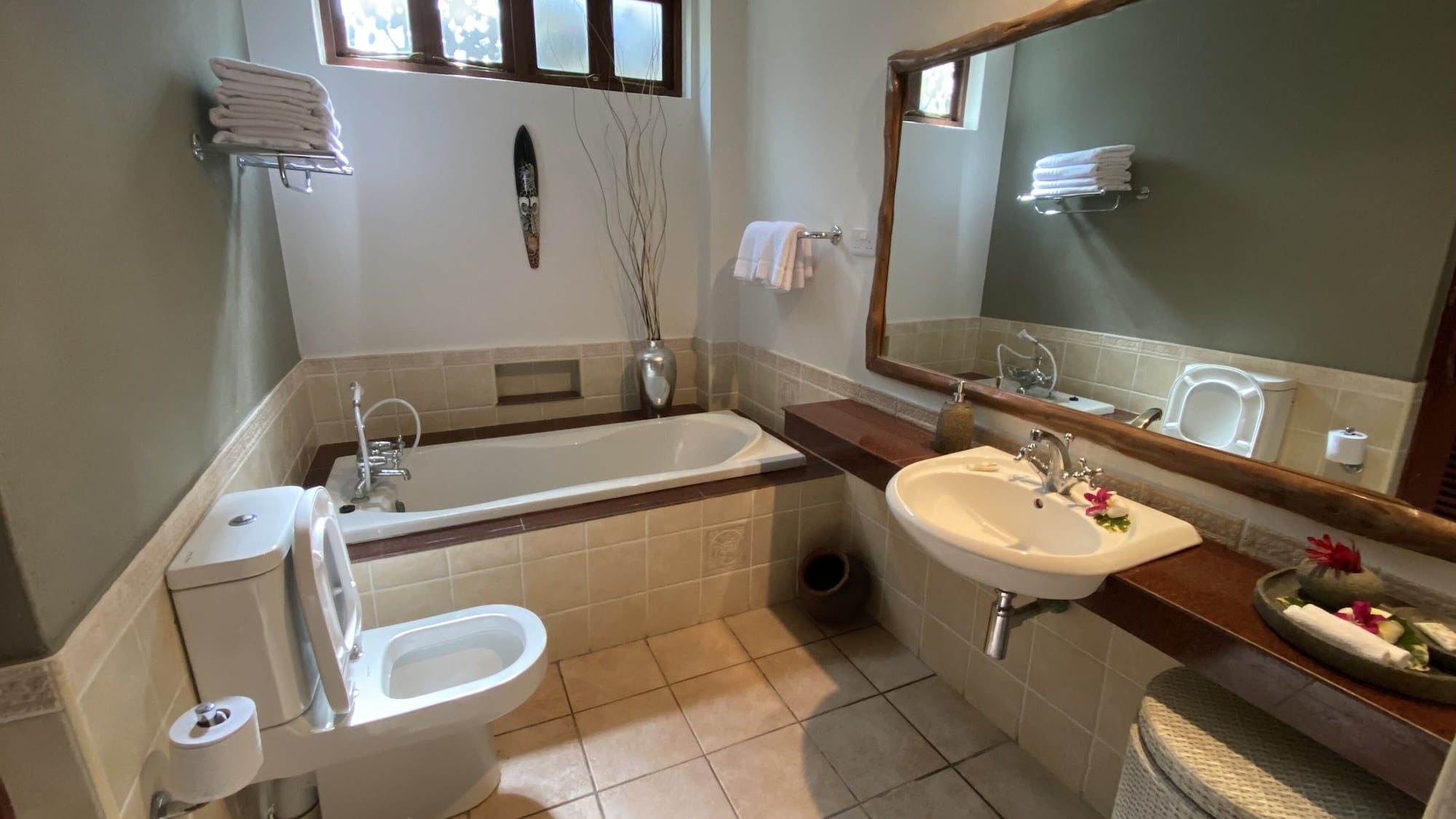 Grand Ocean Front Suite