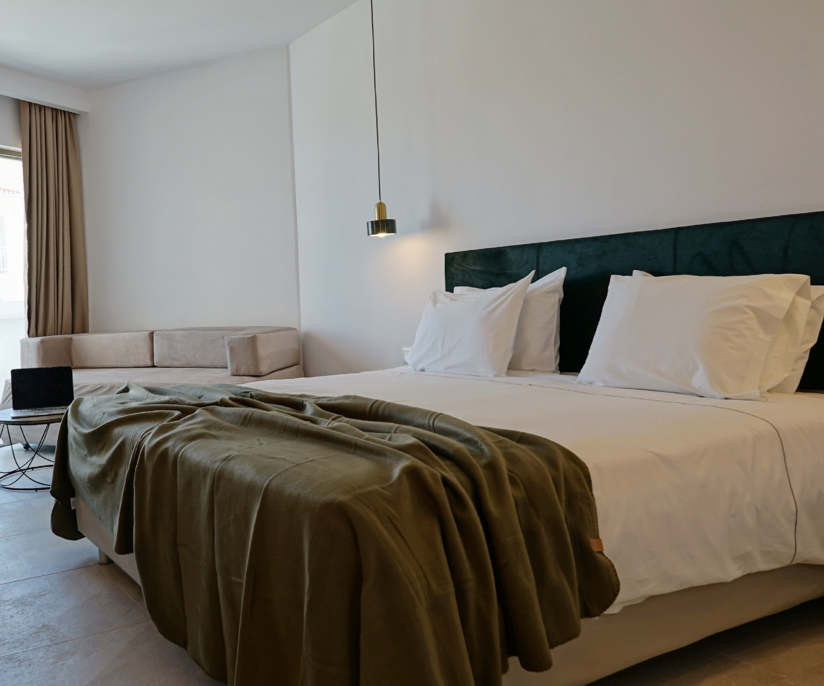 DOUBLE ROOM DELUXE