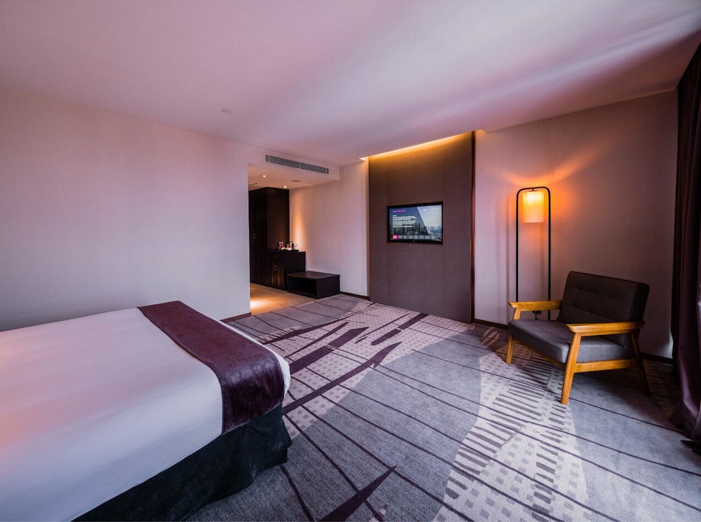 Geno Hotel 12/34