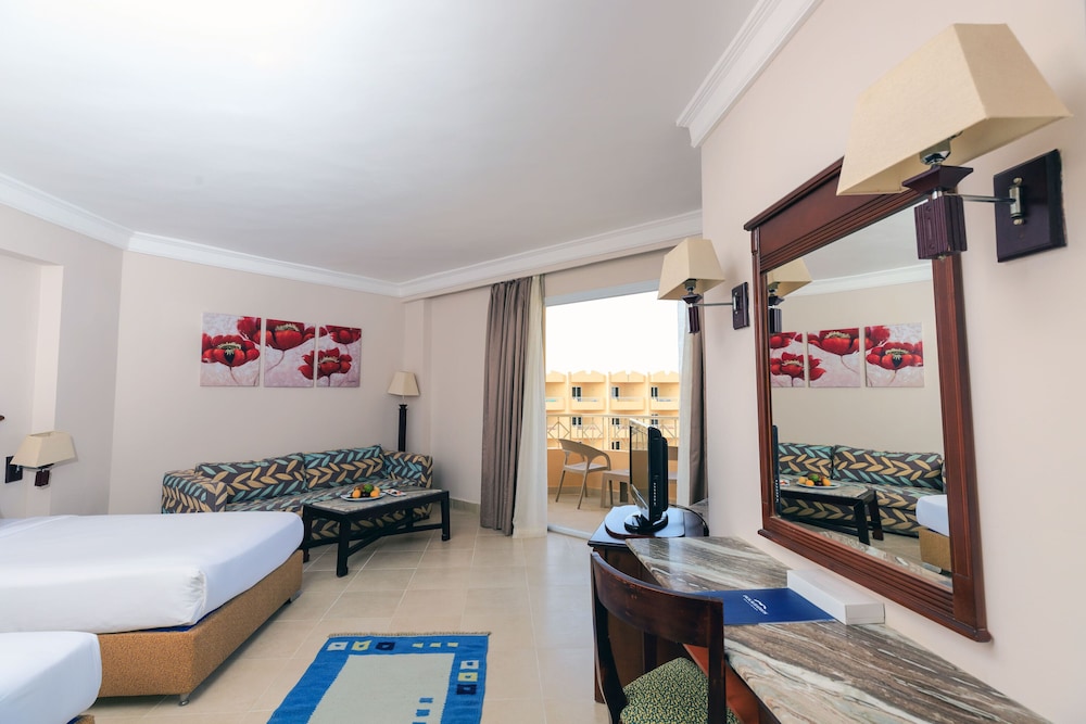 Amwaj Beach Club Abu Soma 6/50
