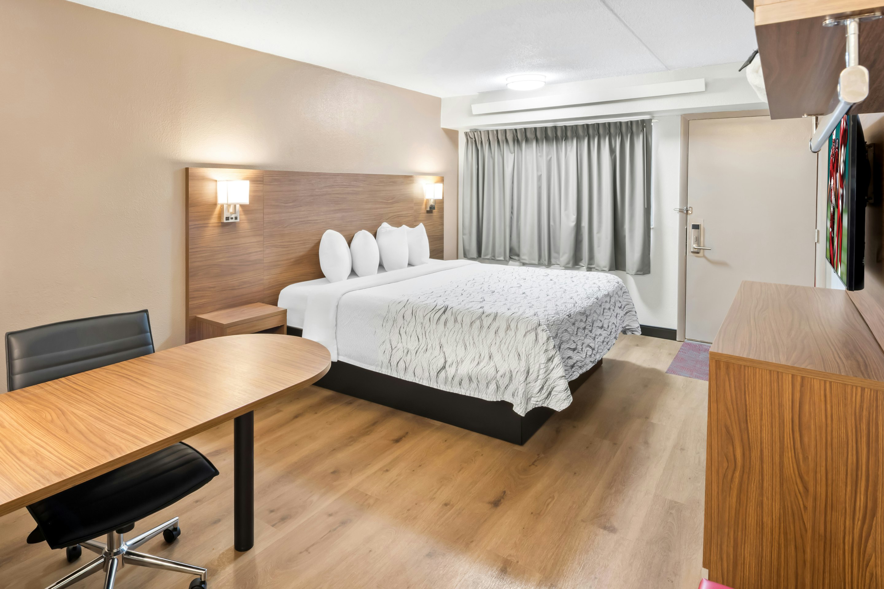 Non-Smoking Superior 1 King Bed