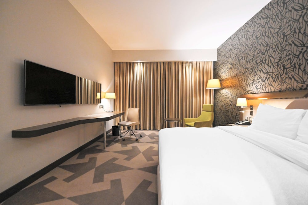 RADISSON BLU HOTEL, ABIDJAN AIRPORT 24/74