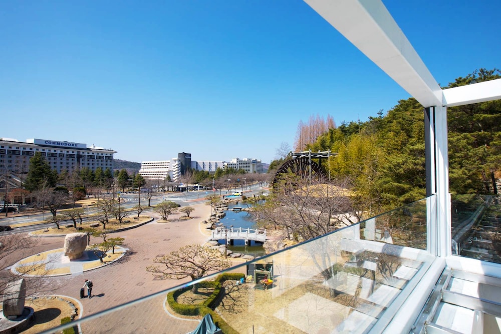 Book Home Gyeongju 40/60