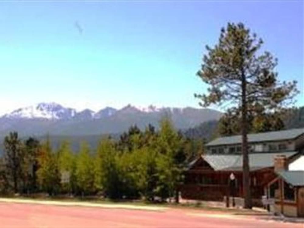 Eagle Fire Lodge Cabins 72/75