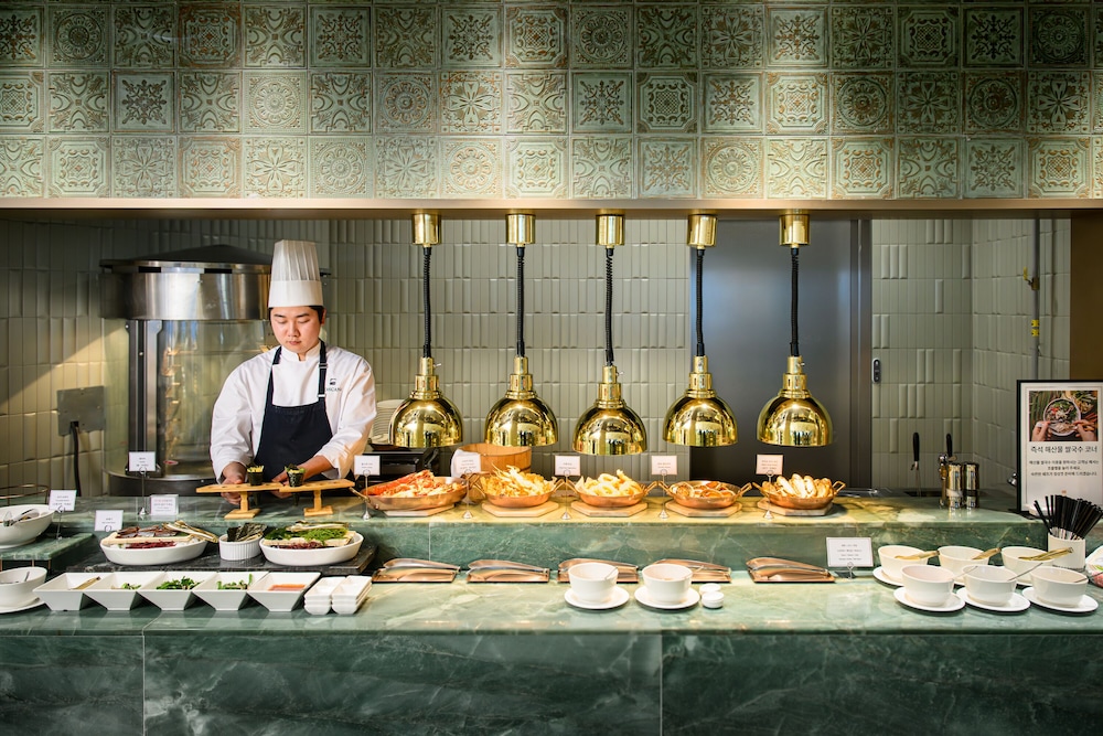 The Siena Resort 24/50