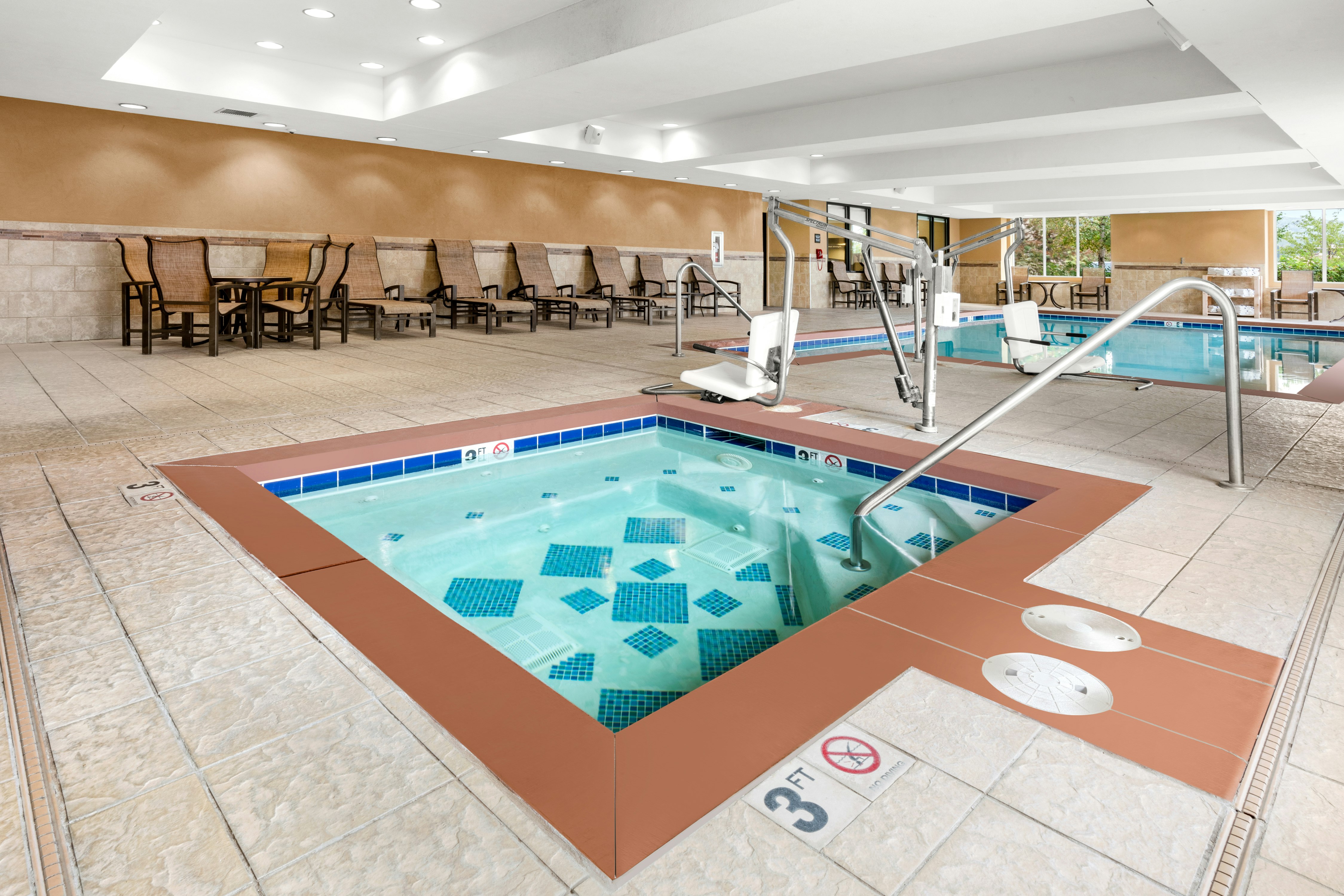 Hampton Inn and Suites Fairbanks 29/43