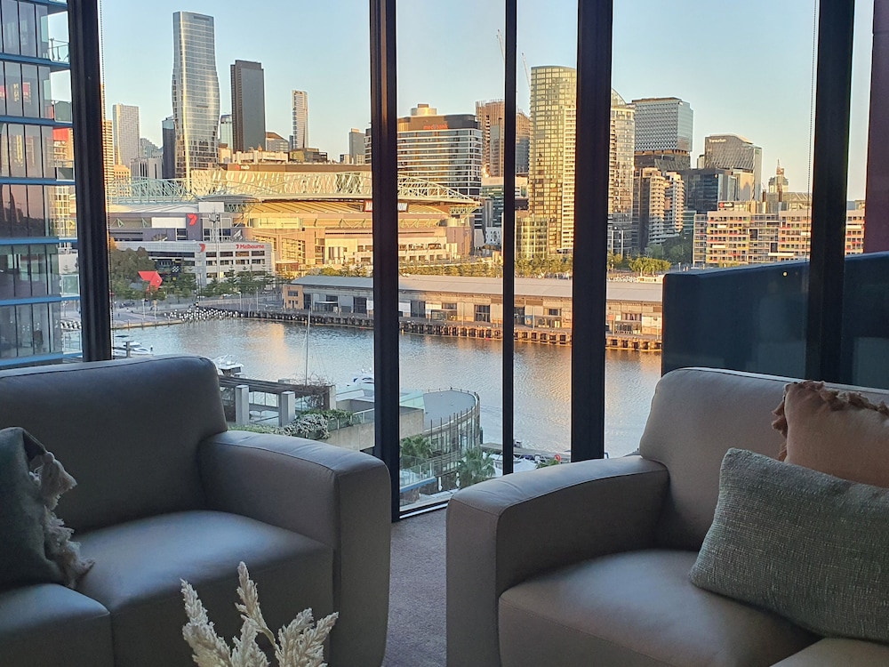 Harbour Escape Apartments 23/49