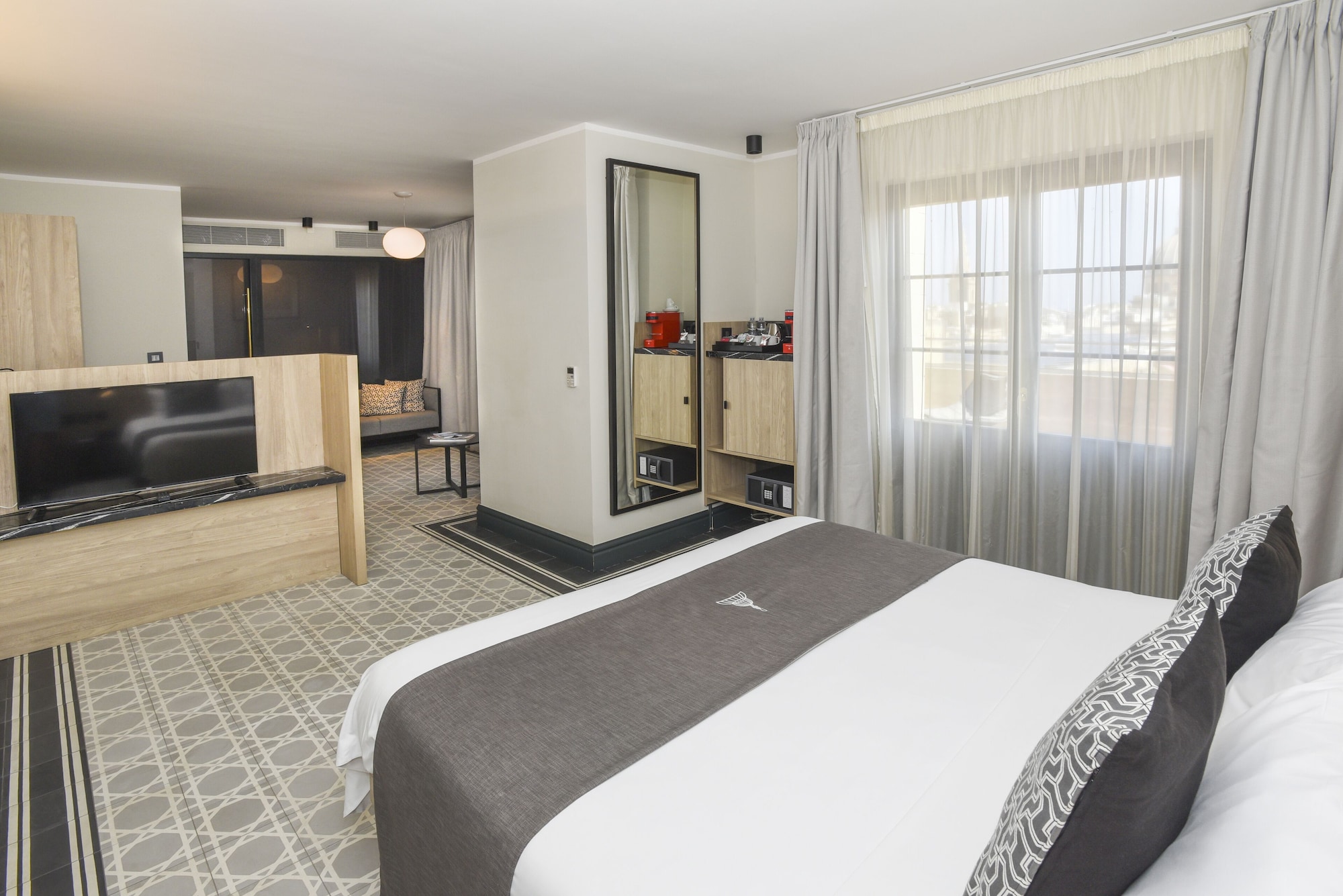 EXECUTIVE, DOUBLE OR TWIN BED, TERRACE