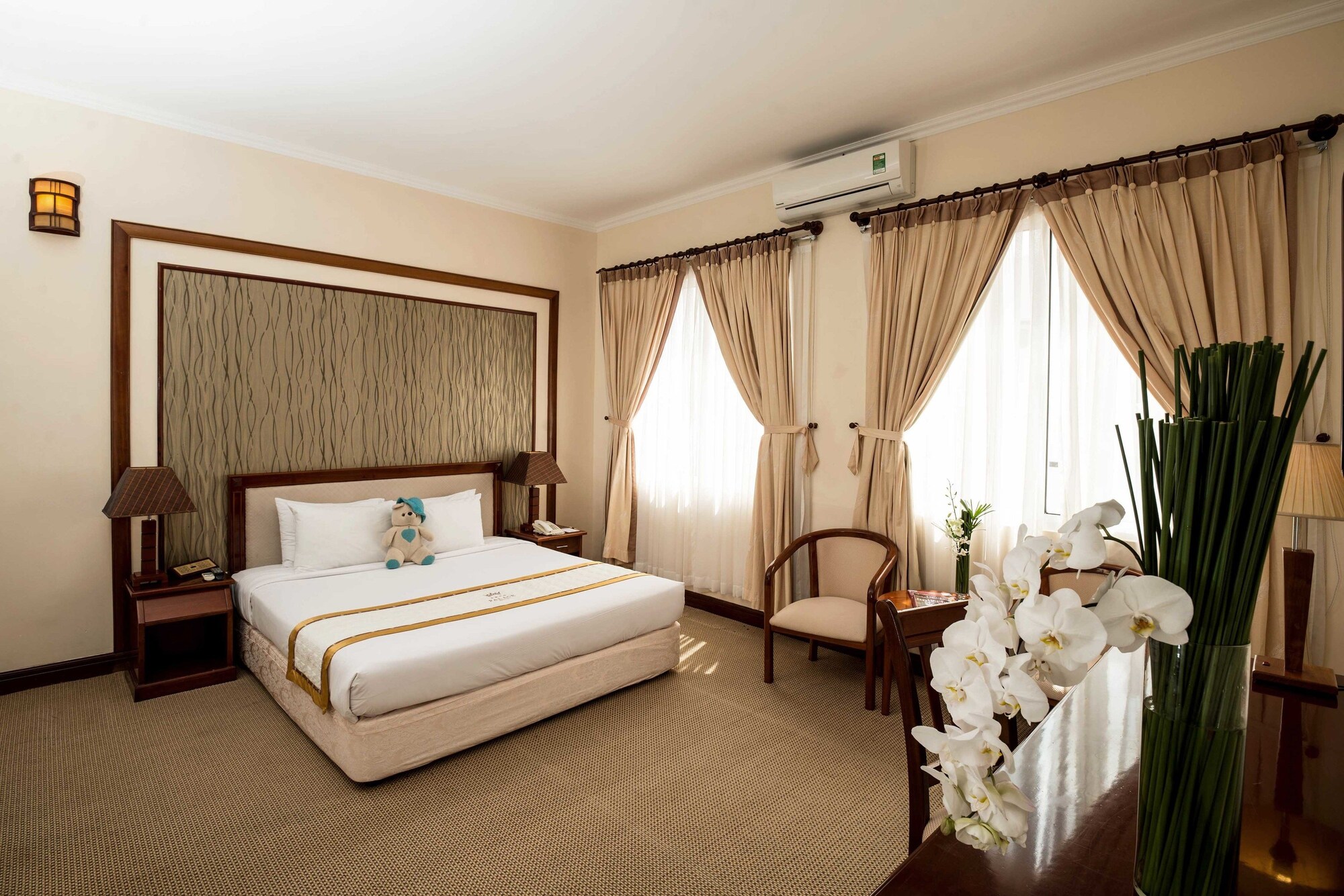 DELUXE, DOUBLE BED, SEA VIEW