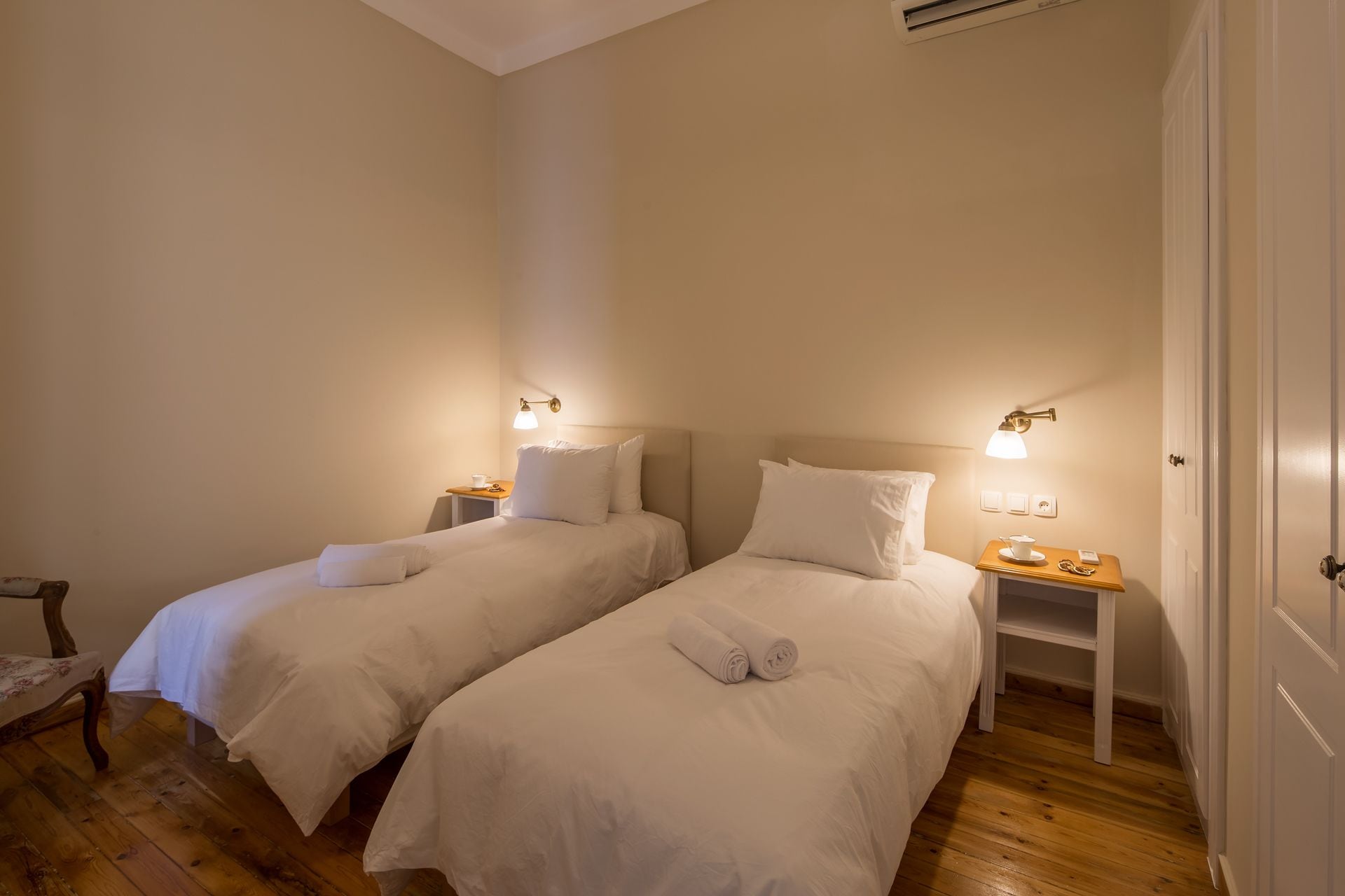 2 BEDROOMS, APARTMENT