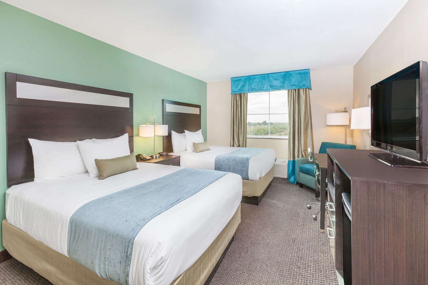 Baymont by Wyndham Midland Center 8/27