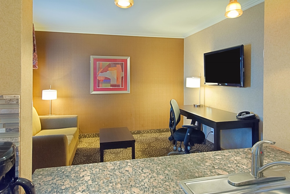 Best Western Yuma Mall Hotel Suites 32/44