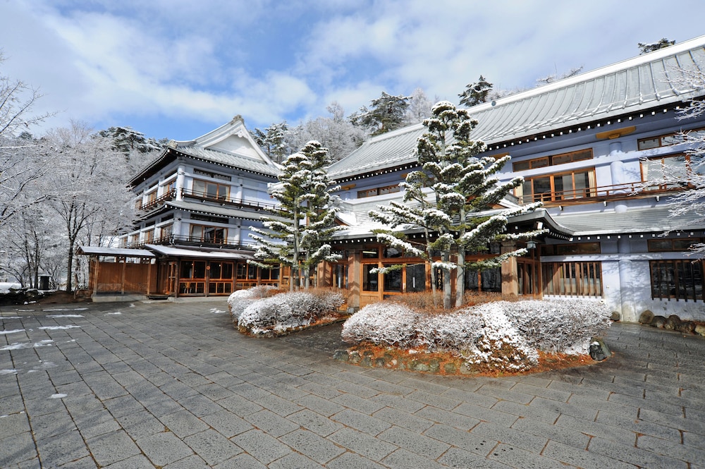 Kusatsu Hotel 59/61