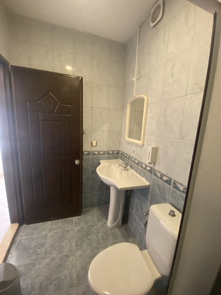 Lavinia Apart Hotel 64/66