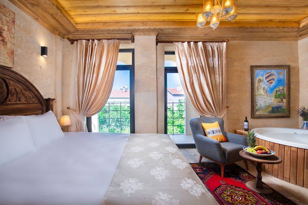 Cappadocia Pyramid Stone House 8/29