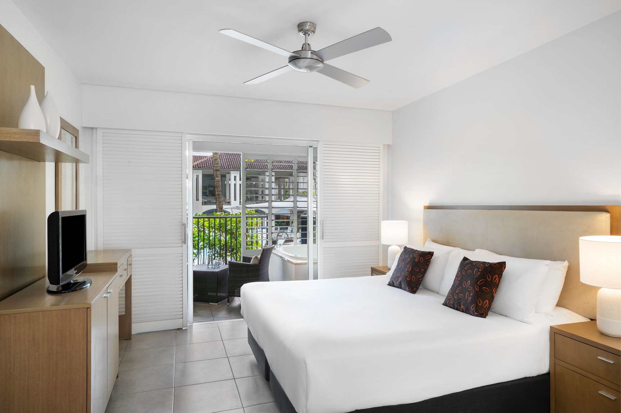 Spa, Suite, Twin Beds