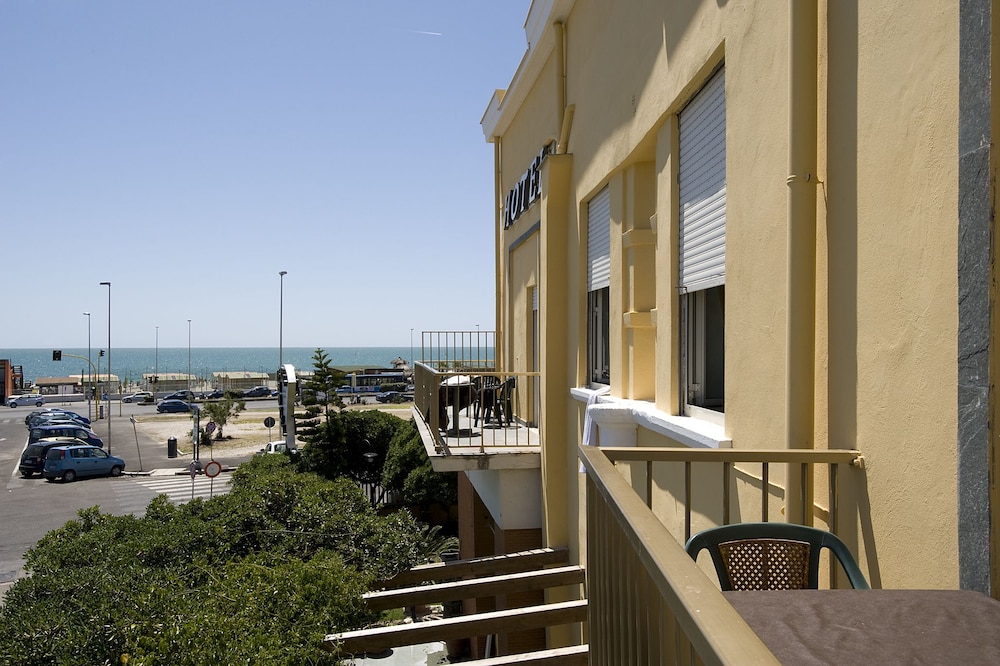 Hotel La Riva 52/63