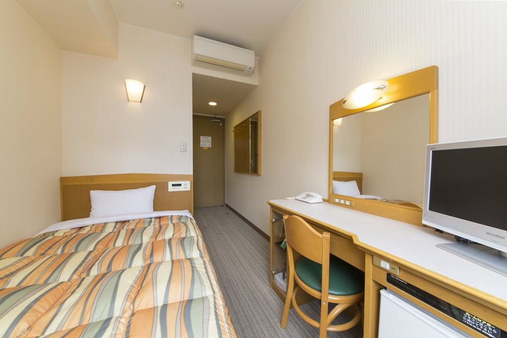 Nagoya B S Hotel 52/55