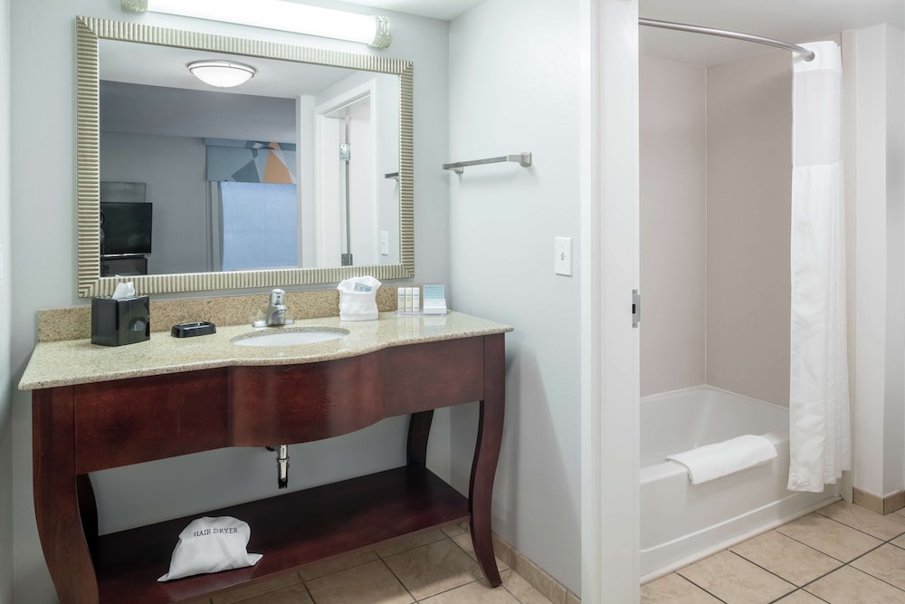 Hampton Inn & Suites Panama City Beach-Pier Park Area 16/49