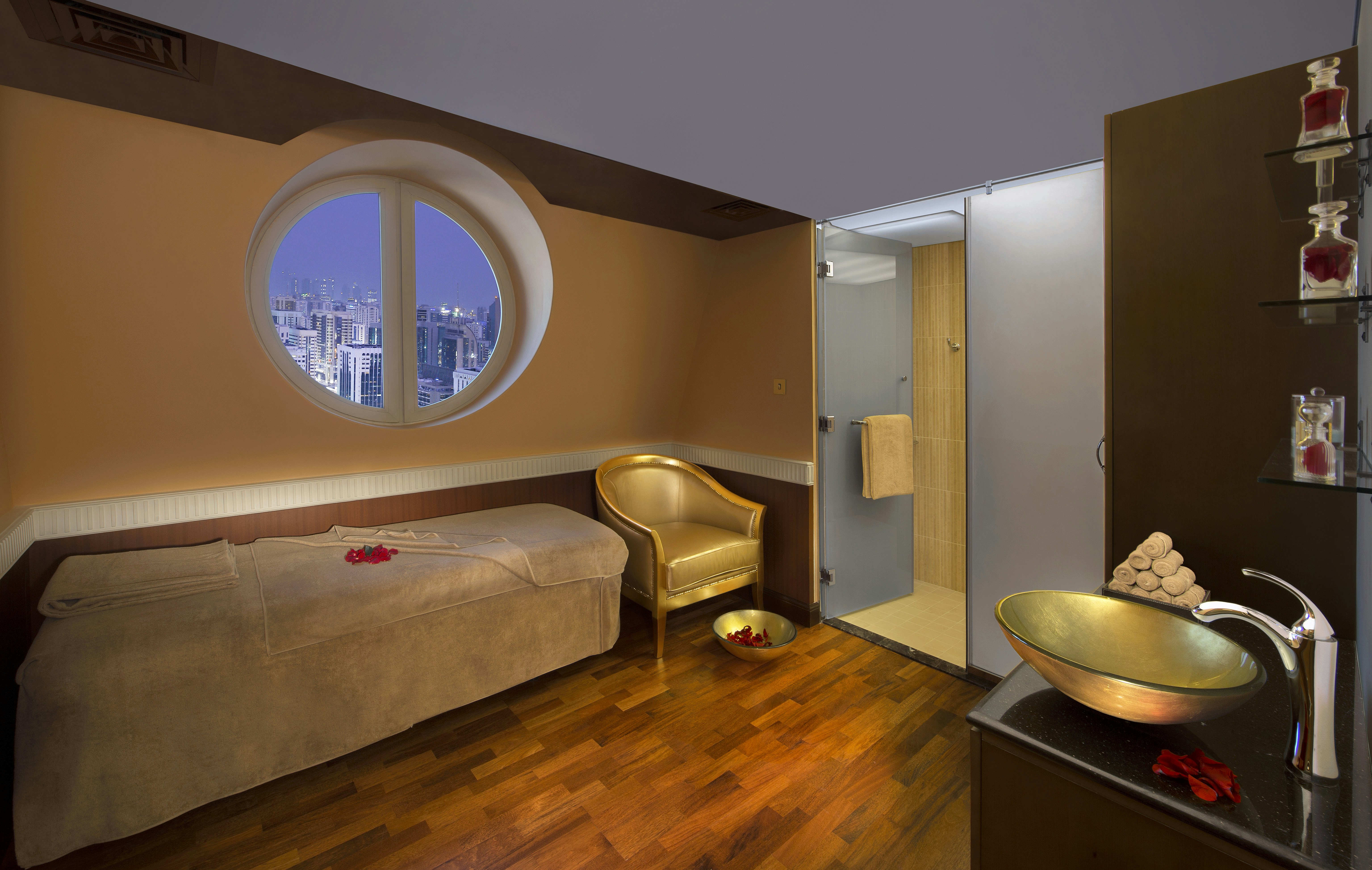 Royal Rose Hotel Abu Dhabi, Curio Collection by Hilton 46/46