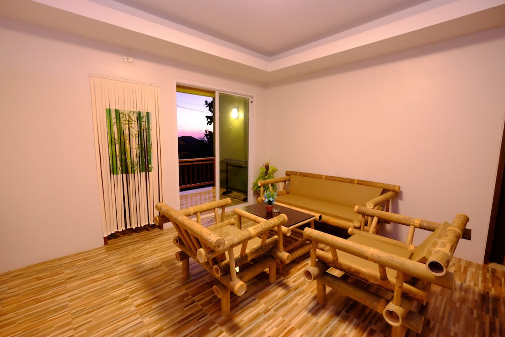 The Peace Tara House 55/72