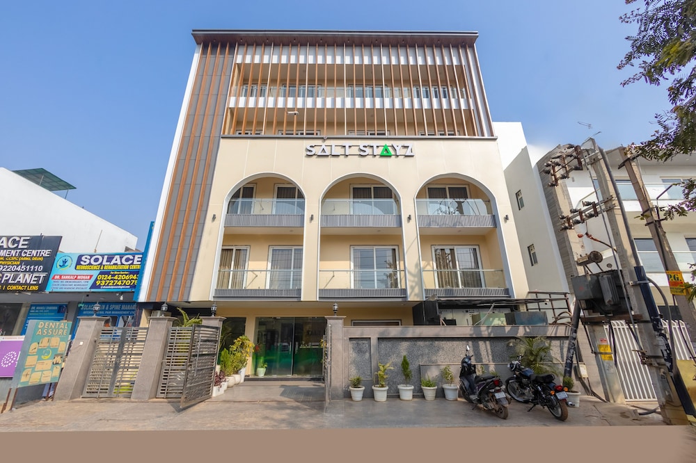 SaltStayz Sector 39 - Subhash Chowk 2/50